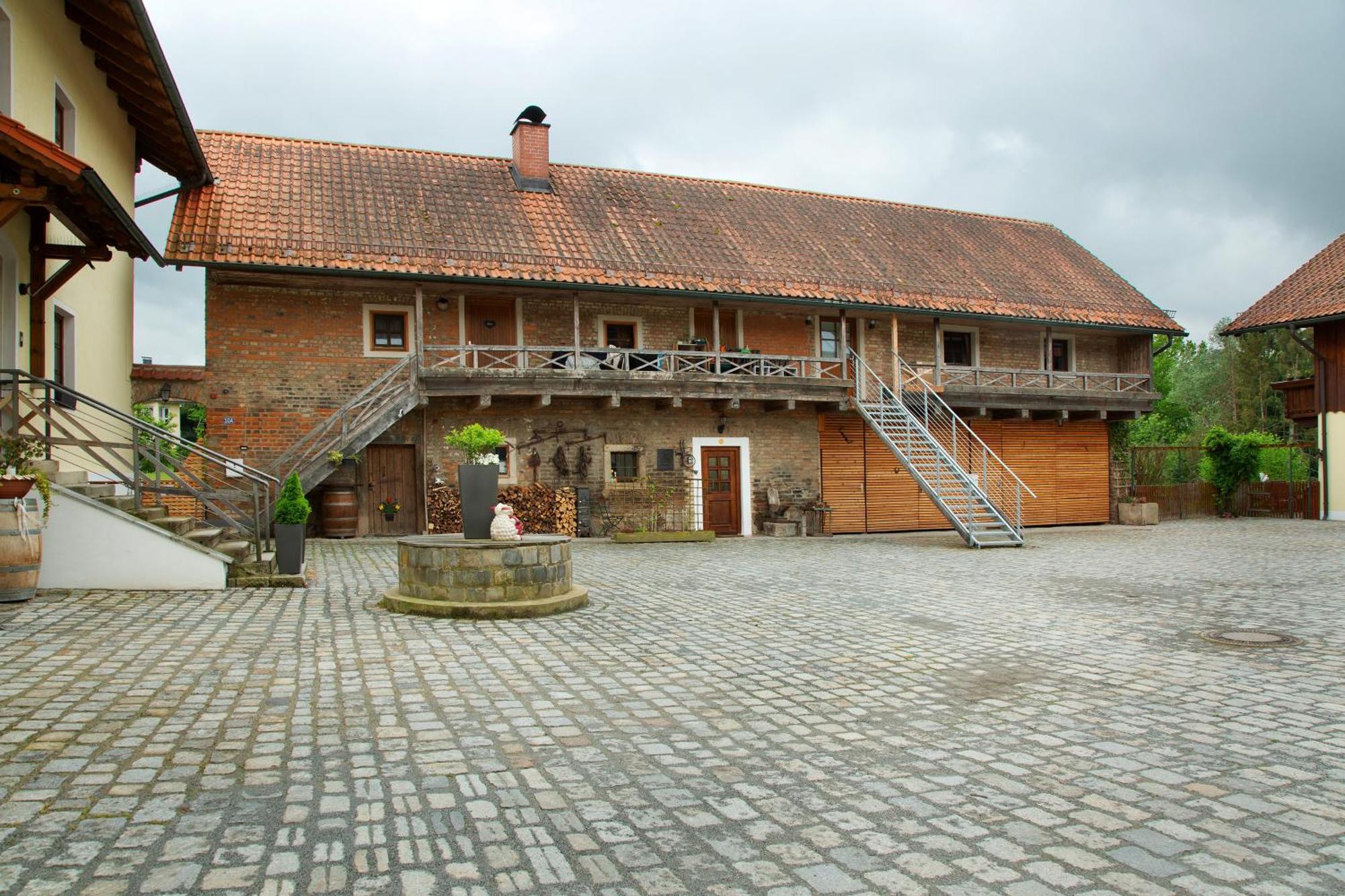 Schoenauer Hof - Paula